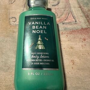 Bath & Body Works Vanilla Bean Noel Moisturizing Lotion